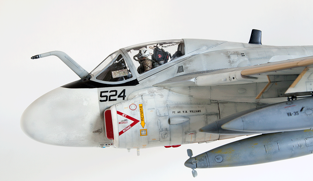 A6A7_211_A6_cockpit.png